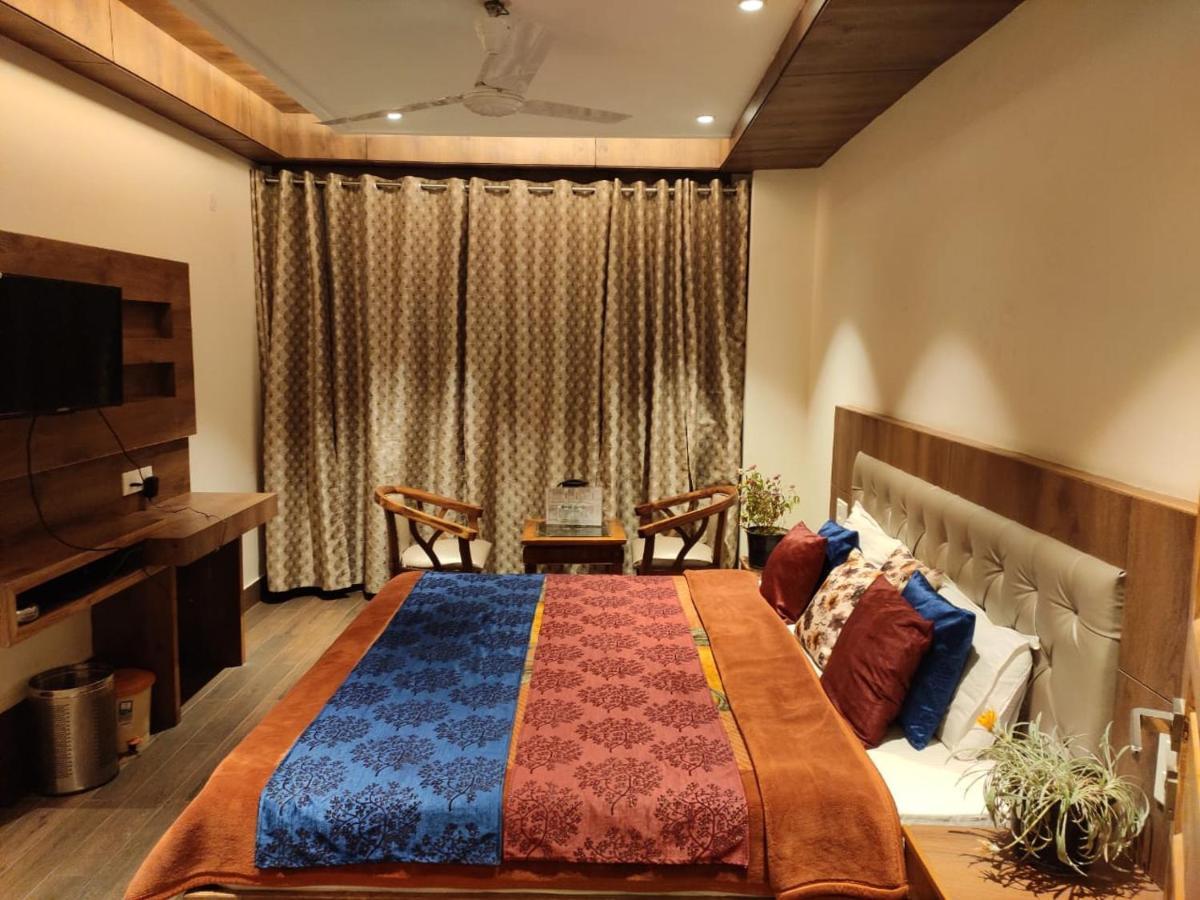 Apple Blossom Otel Manāli Dış mekan fotoğraf