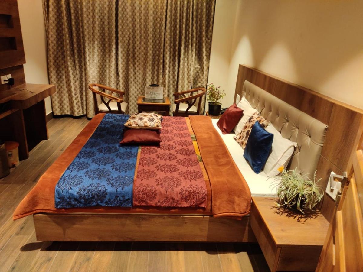 Apple Blossom Otel Manāli Dış mekan fotoğraf