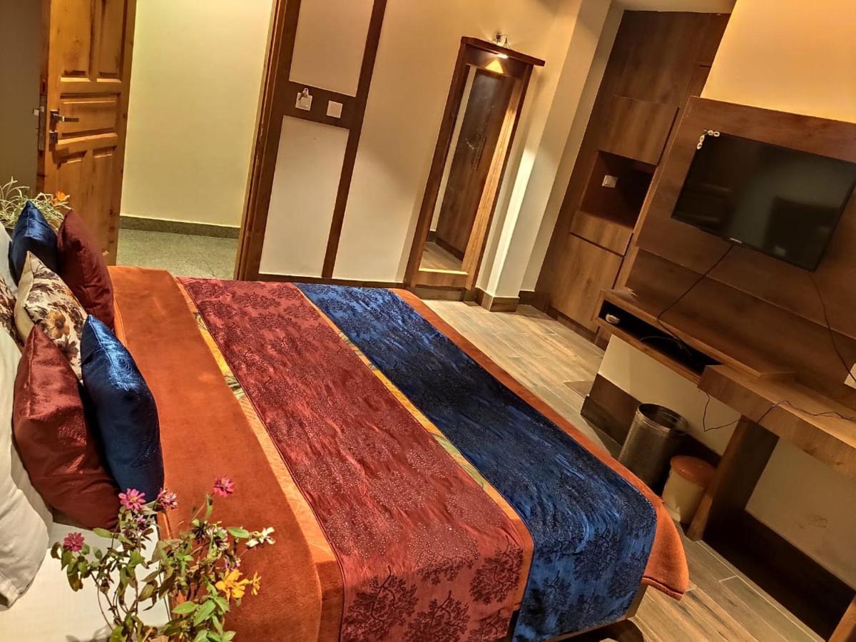 Apple Blossom Otel Manāli Dış mekan fotoğraf