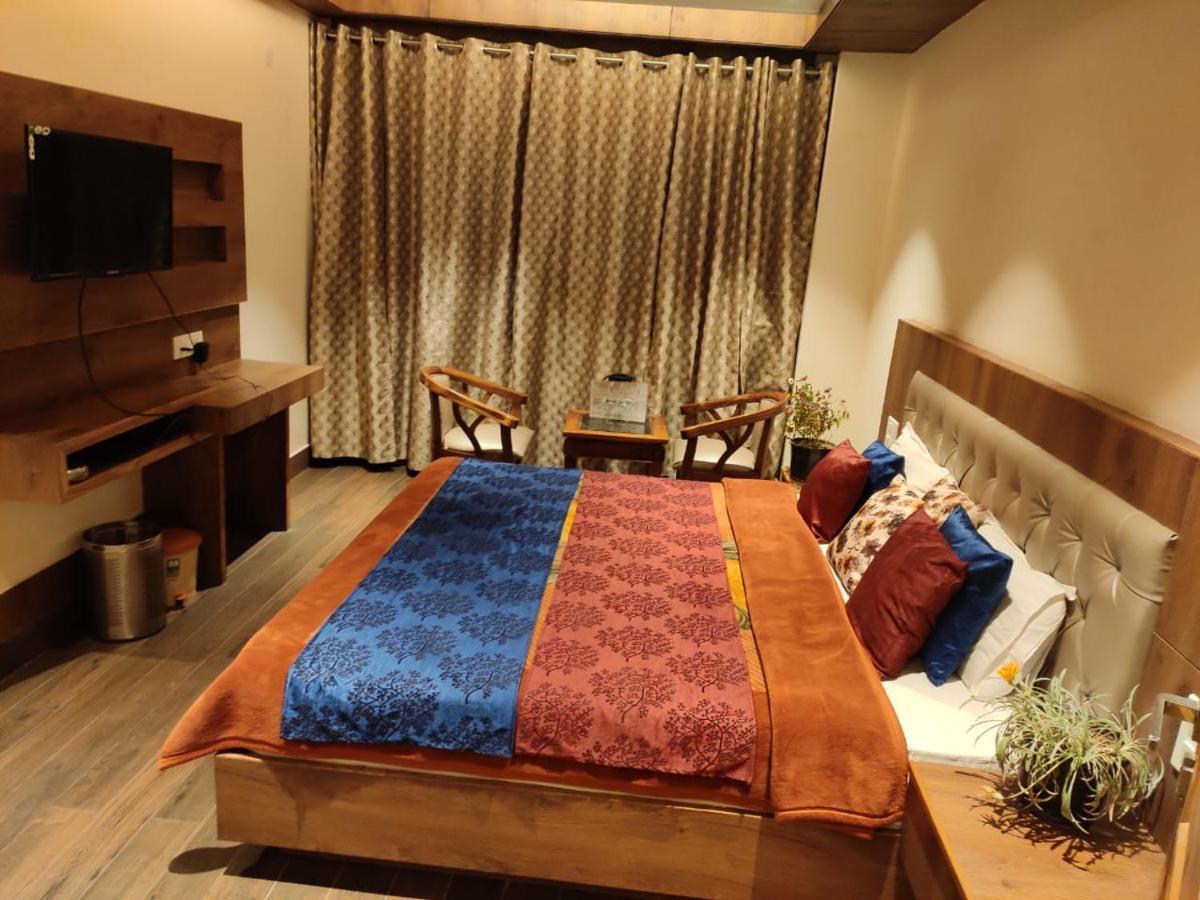 Apple Blossom Otel Manāli Dış mekan fotoğraf