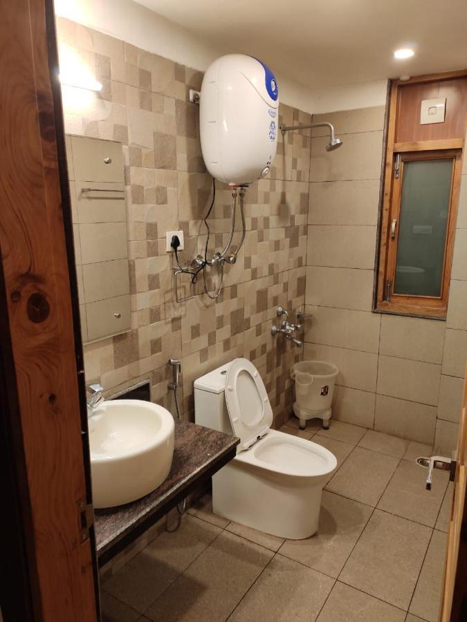 Apple Blossom Otel Manāli Dış mekan fotoğraf